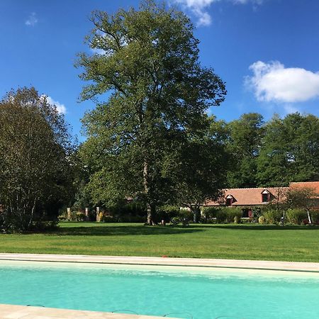 Bed and Breakfast Domaine De Montizeau Lailly-en-Val Exterior foto