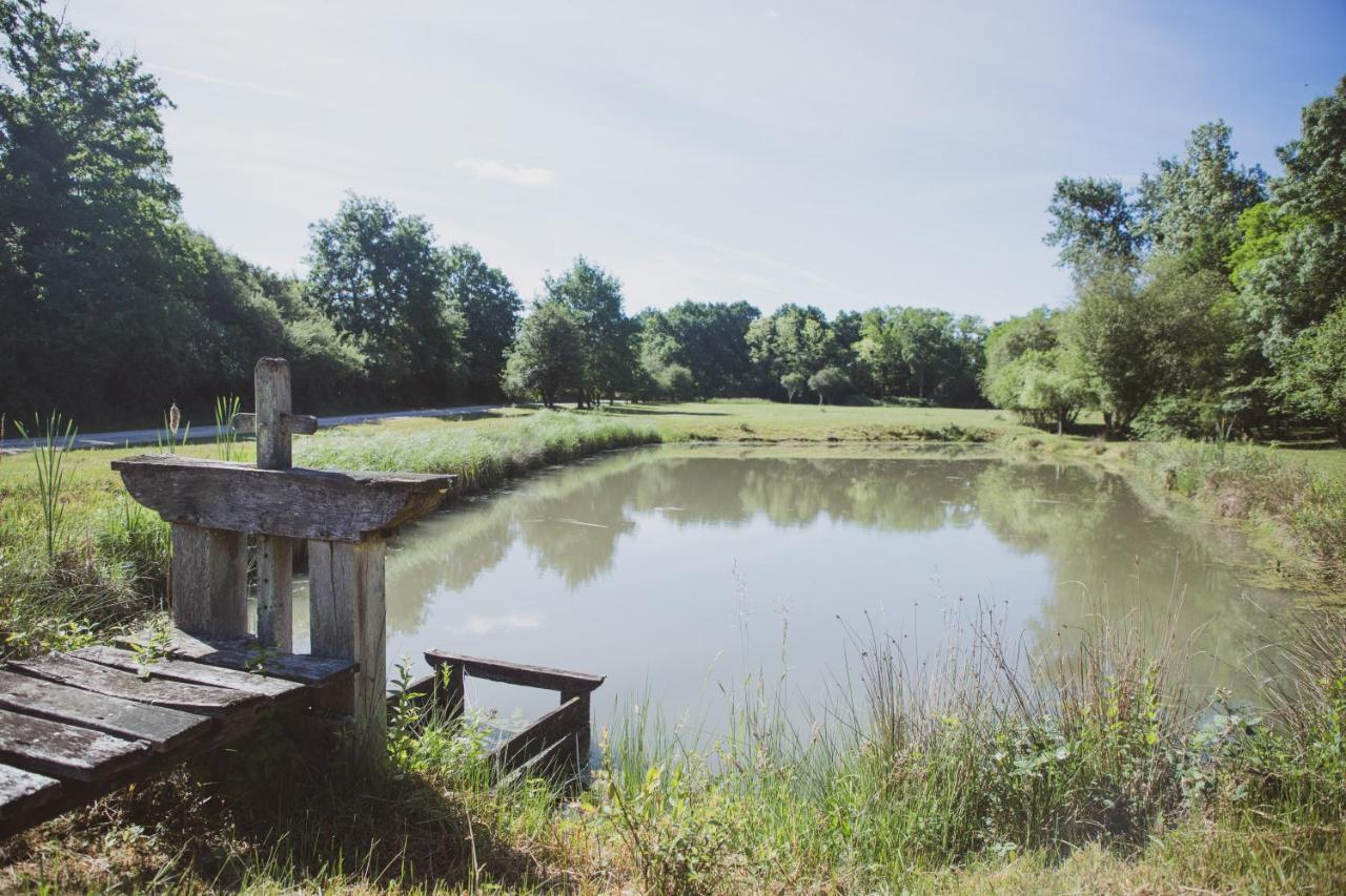 Bed and Breakfast Domaine De Montizeau Lailly-en-Val Exterior foto